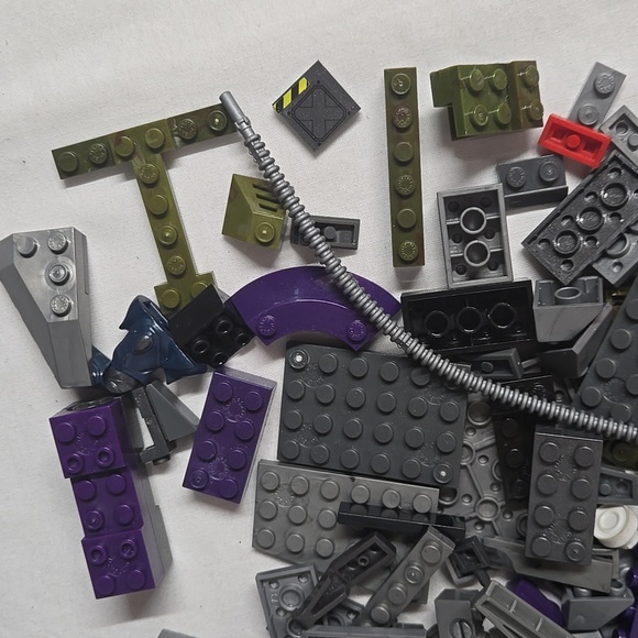 MEGA BLOCKS LOT - 13 Oz. Mixed Blocks Bricks Tires Slants Tubes Replacements - Picture 9 of 16